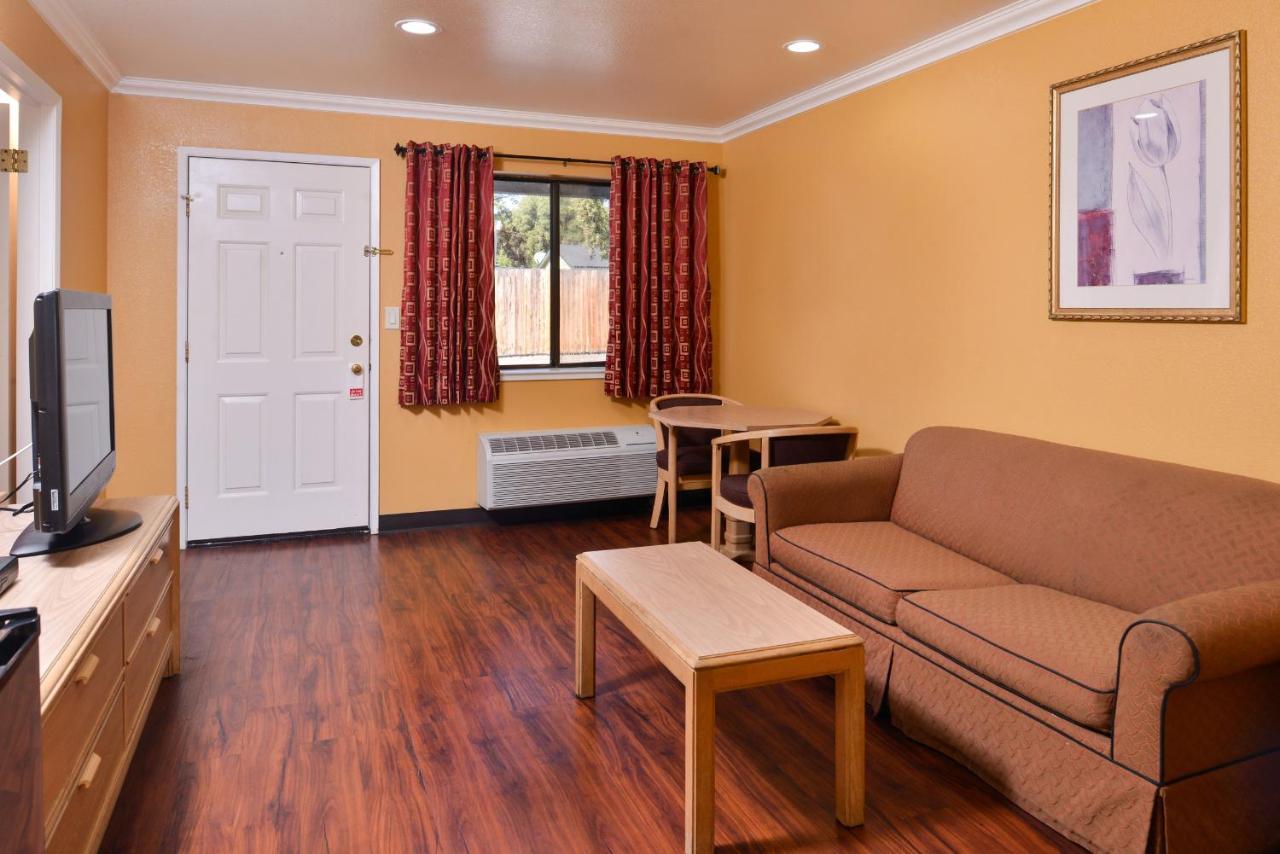 Americas Best Value Inn&Suites Clearlake Exterior foto