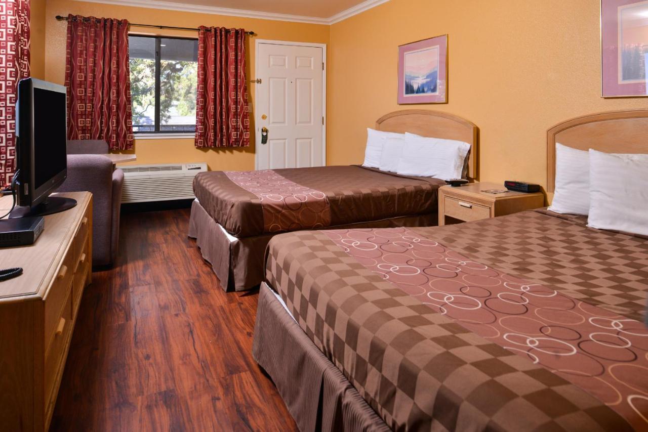 Americas Best Value Inn&Suites Clearlake Exterior foto